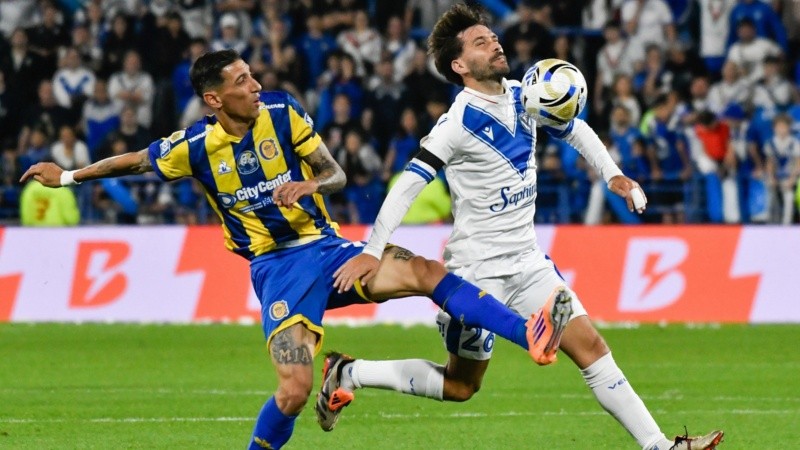 Di María, bien recibido también por los hinchas locales.