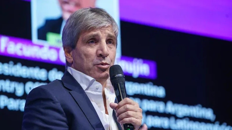 Luis Caputo fue citado por Diputados para explicar el acuerdo financiero con Estados Unidos y el presupuesto 2026.