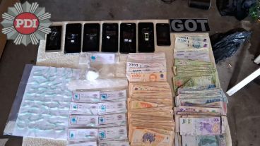 Los transas de barrio Las Palmeras quedaron expuestos por la denuncia de un hombre.