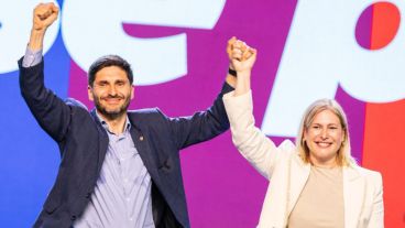 Scaglia, la candidata del gobernador Pullaro, es una de las opciones que marcha al frente en las encuestas previas a la elección