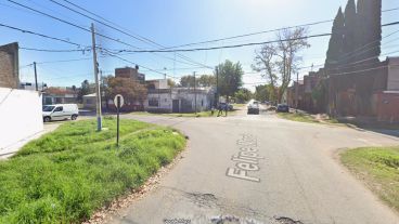 La esquina de San Lorenzo y Felipe Moré en barrio Ludueña, la zona del noroeste rosarino donde ocurrieron el robo y el ataque.