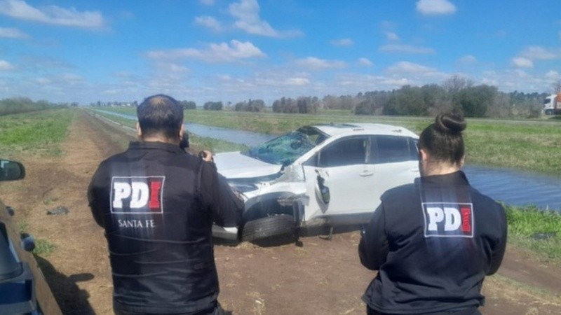 El Corolla Cross siendo peritado en Arroyo Seco.