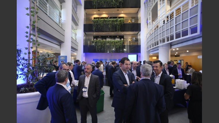 Los empresarios durante uno de los break en el Coloquio IDEA en el Sheraton de Mar del Plata.