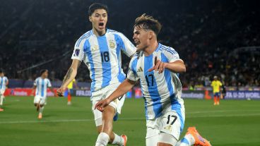 Toto volvió a saltar desde el banco para transformarse en pieza clave.