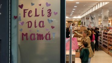 El estacionamiento medido será gratuito este sábado.