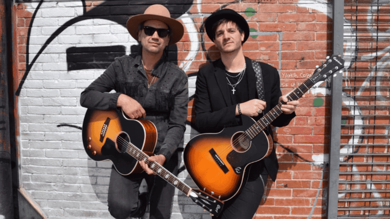 Folk, rock y estrenos en el show de Ike & Los Picantes y Tiago & Los Pájaros