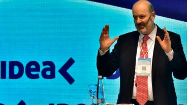 Federico Sturzenegger lanzó una advertencia a los empresatios en el Coloquio Idea.