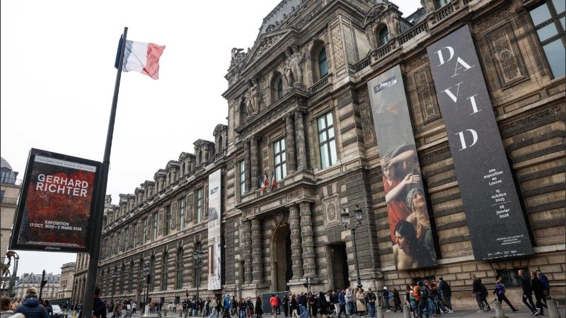 El Museo del Louvre cerró sus puertas este domingo.