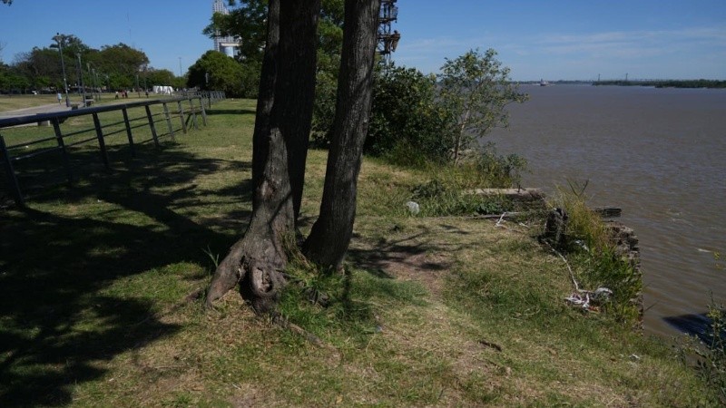 La escena del crimen cometido este domingo por la madrugada en Moreno y el río.