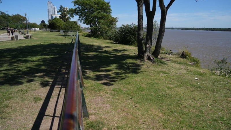 La escena del crimen cometido este domingo por la madrugada en Moreno y el río.