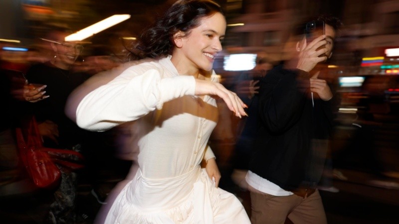 La Rosalía por la Gran Vía.