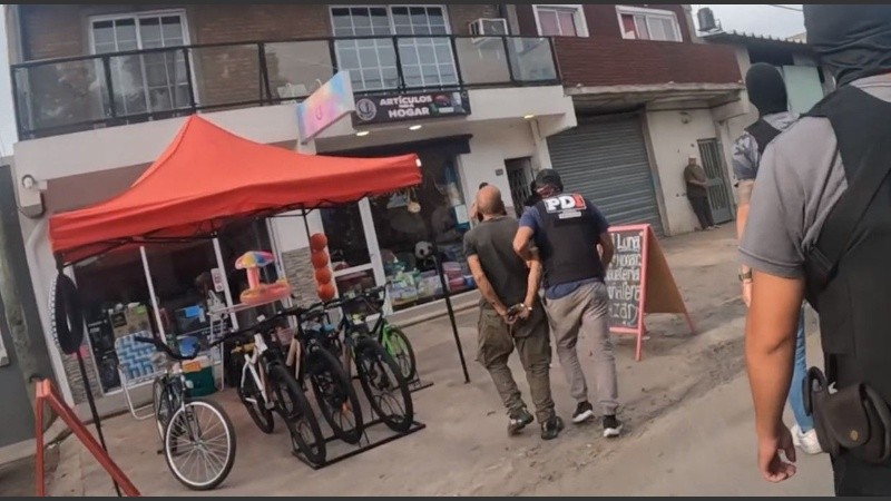 El sospechosp fue detectado con un drone en Grandoli al 3100.