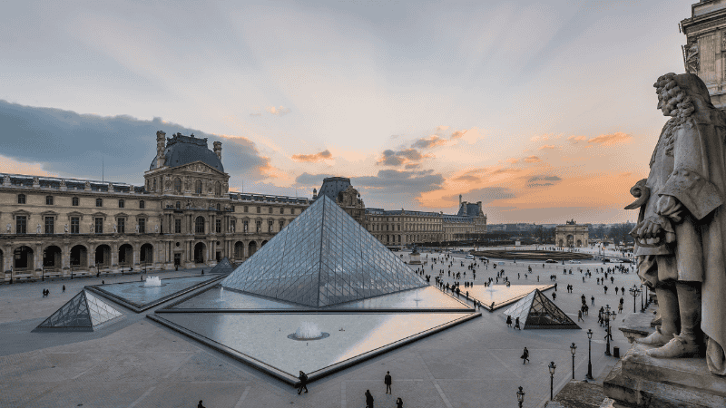 La Galería de Apolo, escenario del multimillonario atraco, permanecerá cerrada 