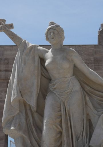 Libertad, de Lola Mora, recientemente restaurada en el Pasaje Juramento.