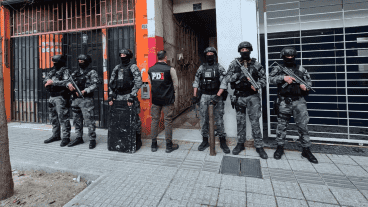 El ingreso al pasillo de San Martín al 1400, donde se hizo uno de los allanamientos por trata de personas.