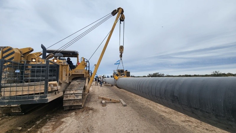 El oleoducto Vaca Muerta Sur permitiría exportar más de USD 15.000 millones en barriles de petróleo a partir de 2027.