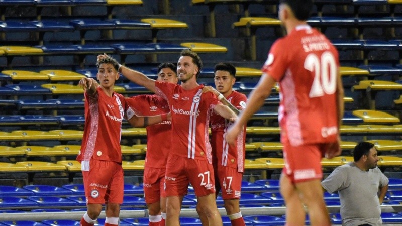 Argentinos, líder en el torneo y finalista de la Copa.