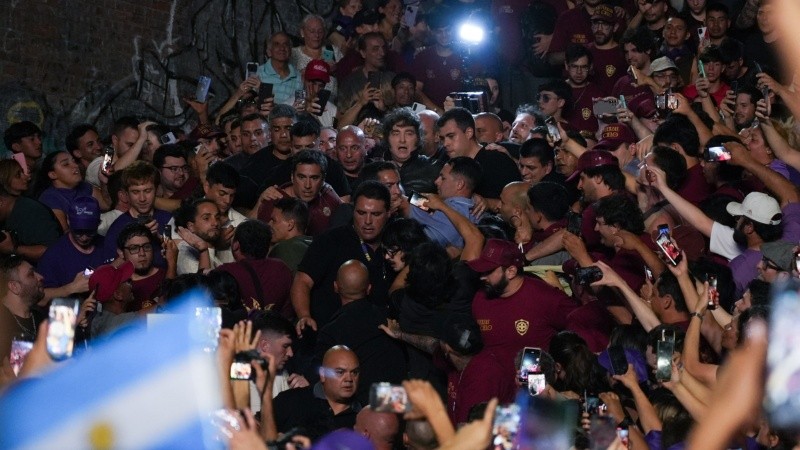 Milei encabezó el acto de cierre de campaña de LLA en Rosario.