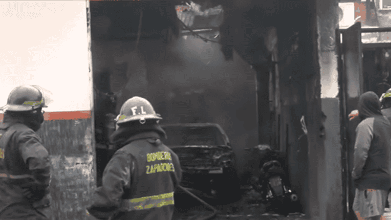 El taller afectado por el fuego.