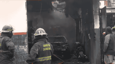 El taller afectado por el fuego.