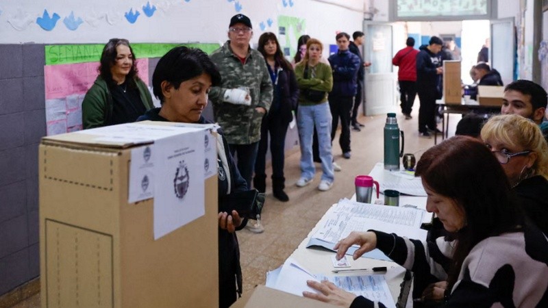 La Boleta Única de Papel que ya se usó en Santa Fe en elecciones provinciales, debuta este domingo en todo el país.