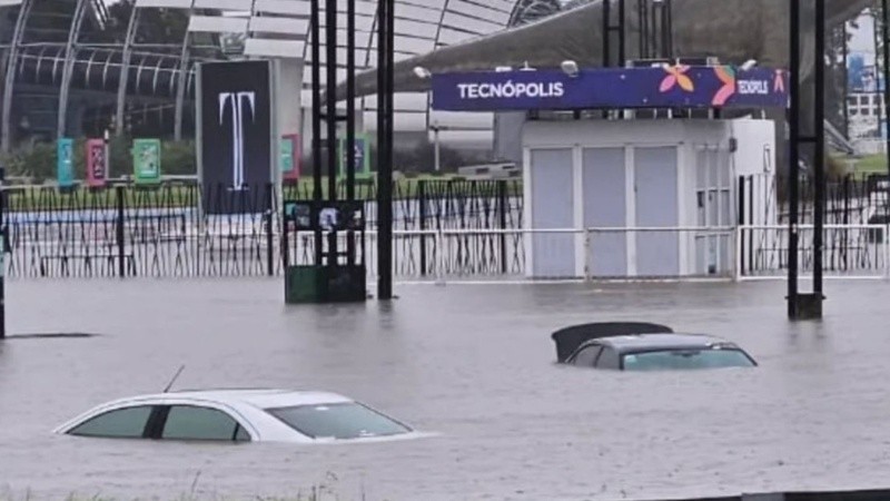 Impactantes imágenes del temporal en Buenos Aires, en donde se registraron lluvias récord en pocas horas.