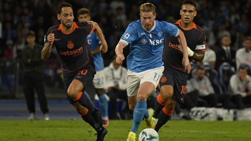 Lautaro impotente ante el Nápoli.