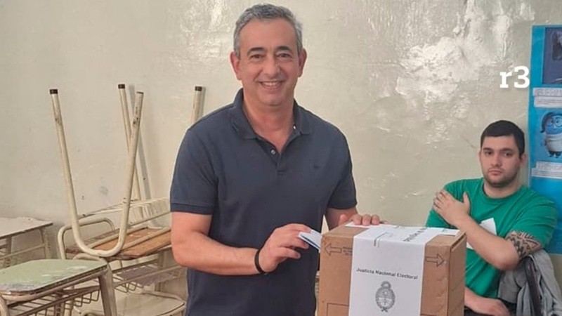 Javkin votó este domingo y resaltó la BUP.