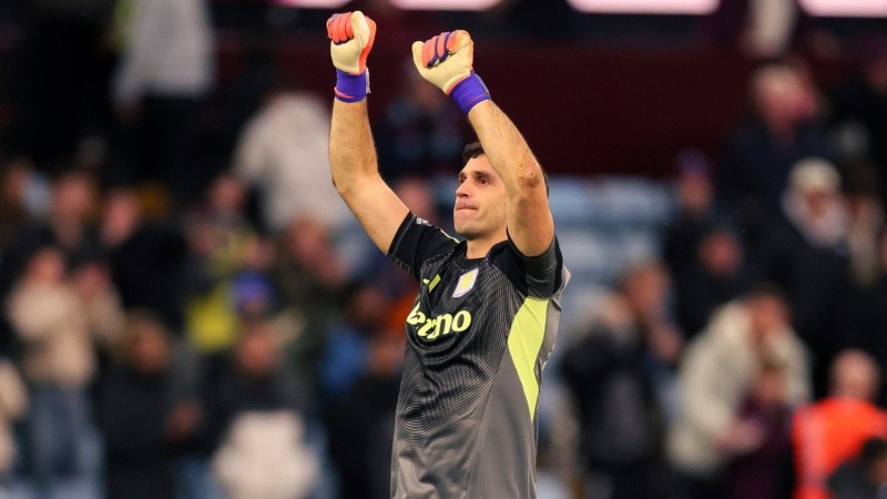 El arquero de la selección argentina logró otra valla invicta ante un peso pesado.