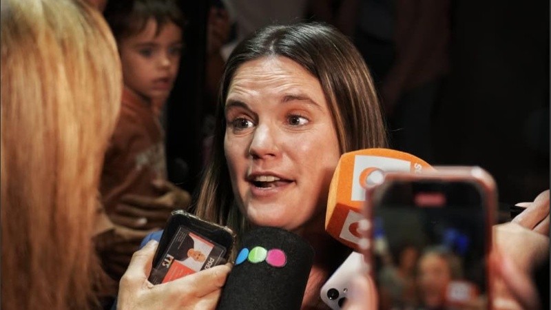 Caren Tepp este domingo en el búnker del peronismo santafesino