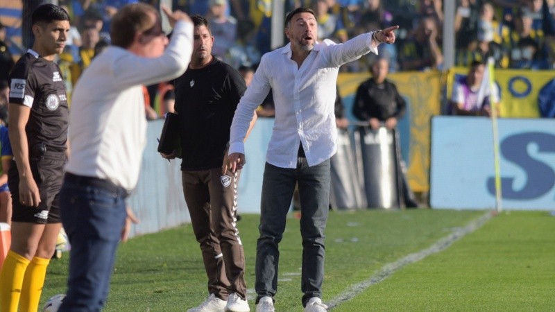 El Kily González visitó a Central a mediados de octubre, el día del homenaje a Miguel Russo.