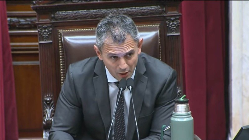 Menem no confirmó si seguirá como presidente de Diputados pero habló de los acuerdos que deben alcanzar.