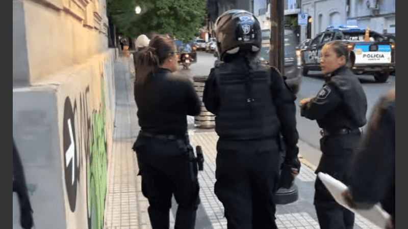 El conflicto terminó con algunos jóvenes heridos, incluso uno se desmayó.