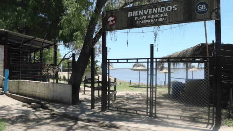 El lugar municipal donde se realizó la fiesta electrónica.