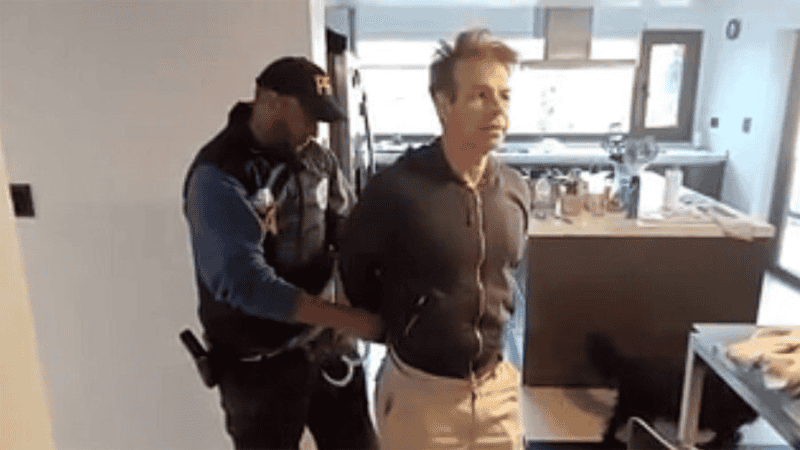 Machado al momento de su traslado a prisión luego de que se confirmó su extradición.