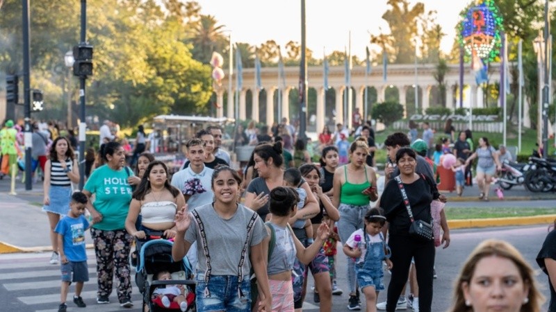 Los vendedores piden reorganizar los espacios en el parque Independencia en vistas de los Juegos Odesur de 2026.