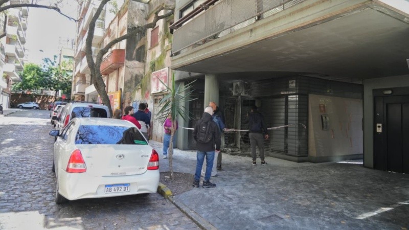 El incendio se produjo en un edificio de pasaje Santa Cruz al 300.