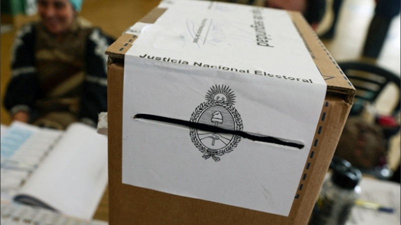 Desde la Justicia Nacional Electoral no se envía ningún correo electrónico de esta índole.