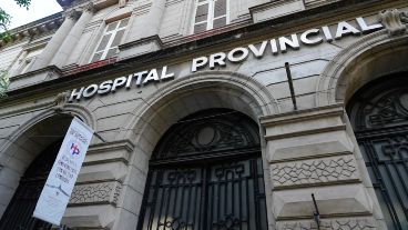 El hombre falleció este jueves por la tarde en el hospital Provincial, donde ingresó con heridas de arma de fuego en el tórax, abdomen, brazos y piernas. 