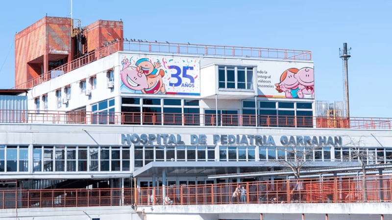 ATE y APyT tomaron la Dirección Médica del Garrahan por los descuentos aplicados a empleados.