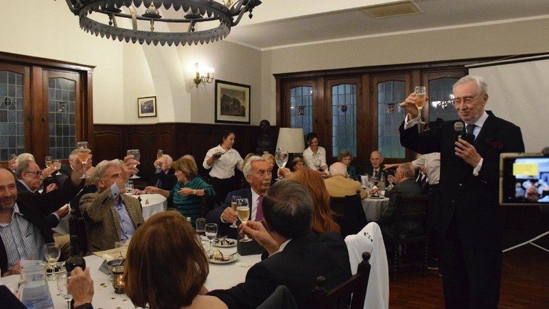 La Fundación de Ciencias Médicas de Rosario celebró una cena para festejar sus metas cumplidas este año.