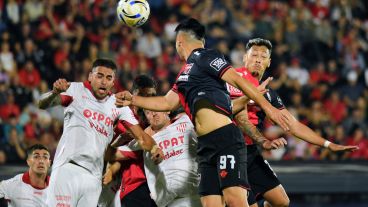 La Lepra no pudo sumar en casa contra el Tatengue.