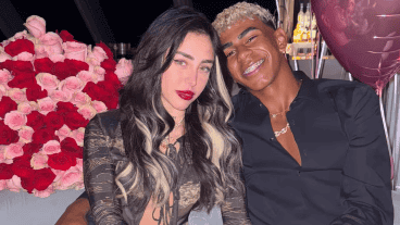 Nicki junto al futbolista del Barcelona.