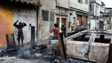 Río de Janeiro vivió "escenas de guerra" tras un megaoperativo policial contra el Comando Vermelho.