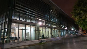 La mujer agredida y sus hijos fueron atendidos en el Heca.