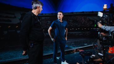 El DT campeón con una nueva colaboración con Macro.