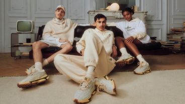 La versión premium del estilo sporty que redefine cómo moverse, trabajar y descansar.