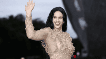 El álbum está estructurado en cuatro movimientos que exploran estados emocionales profundos.