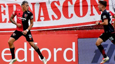 Herrera rompiço el partido con su gol.