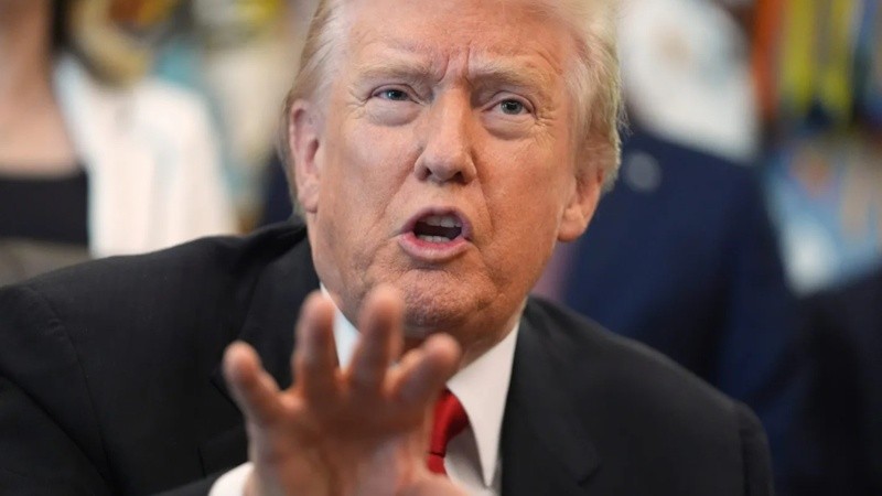 Donald Trump sostuvo que su política arancelaria le permitirá al Gobierno de Estados Unidos pagar un bono de USD 2.000 a los ciudadanos.